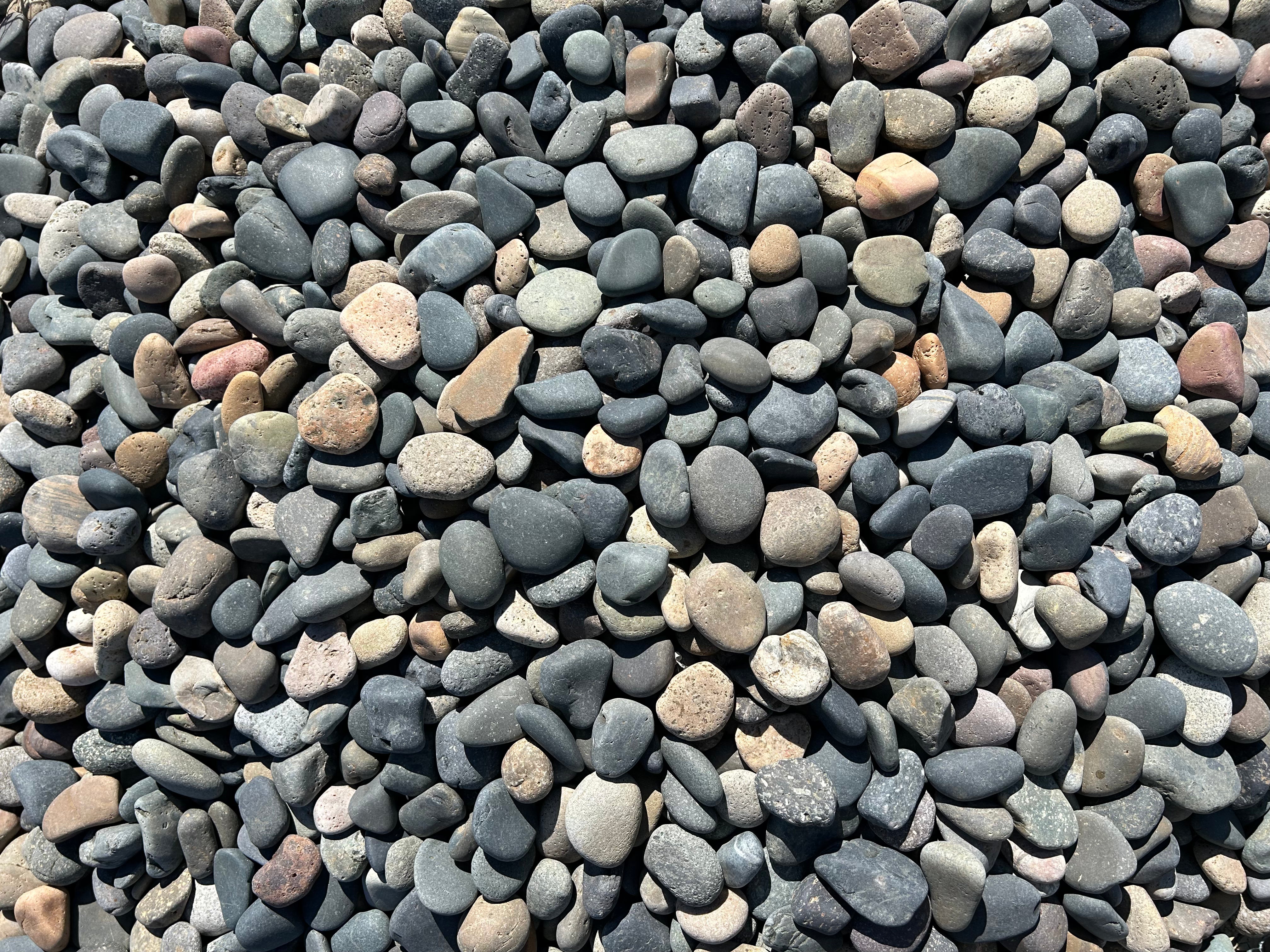 Mexican Beach Pebbles Mix Criba – Low Desert Rock Supply Inc