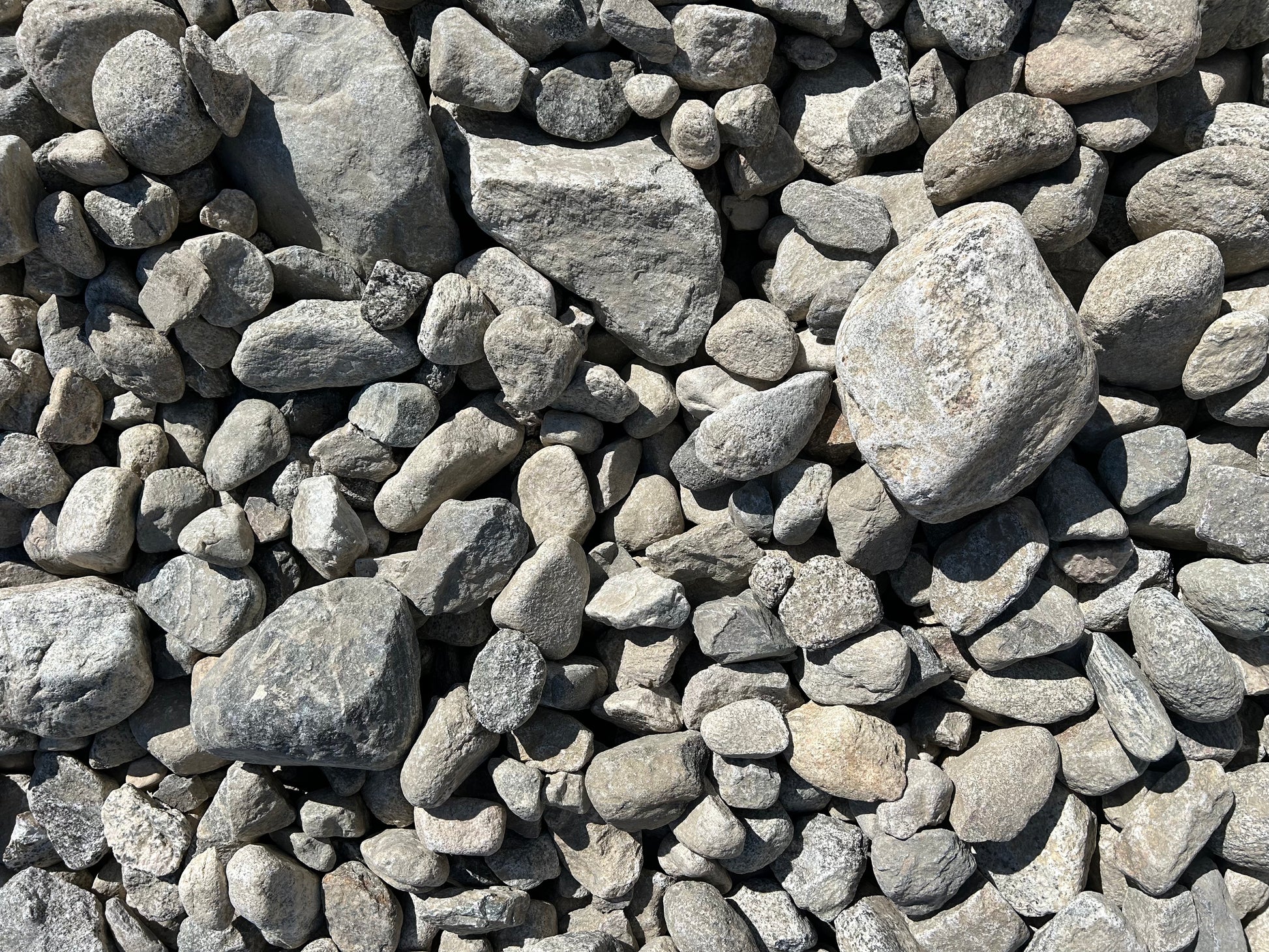 Grey Gravel – Low Desert Rock Supply Inc