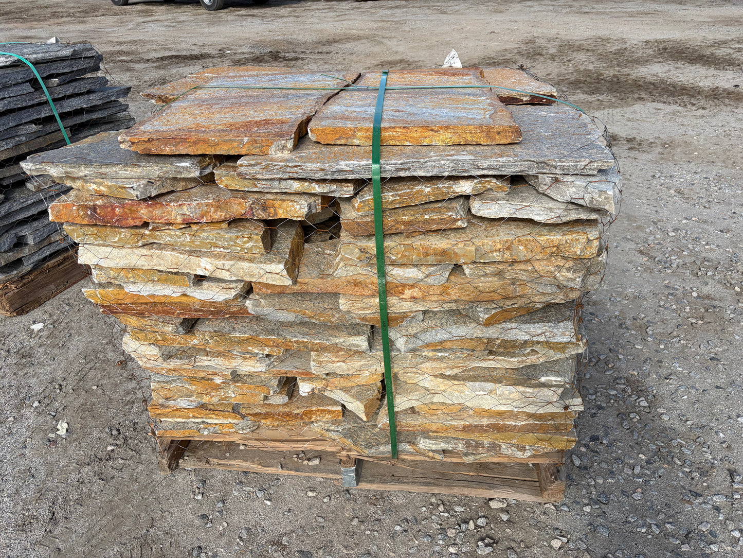 Sunset Gold Quartzite Flagstone natural flagstone