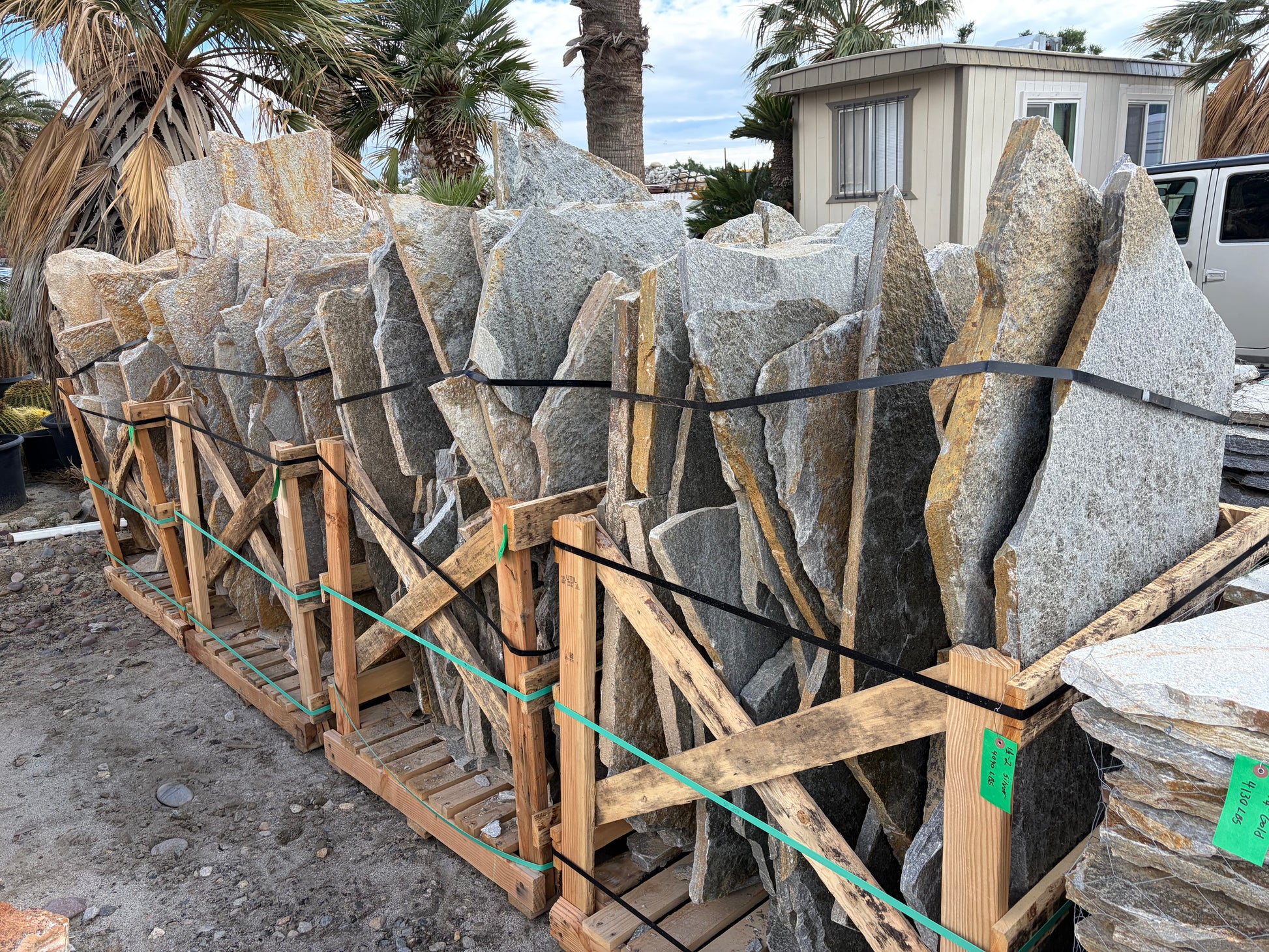 Sunset Select Quartzite Flagstone natural flagstone